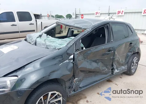 2015 Ford Escape S z USA, uszkodzony, nr VIN 1FMCU0F79FUB23122